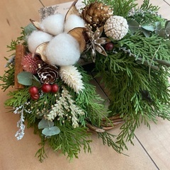 針葉樹ドライフラワー馬蹄リース　クリスマスリースの画像