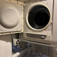 お話し中 洗濯機と乾燥機のセット　無料　190x55x60cmの画像