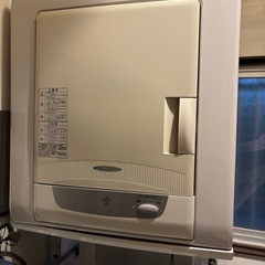 お話し中 洗濯機と乾燥機のセット　無料　190x55x60cmの画像