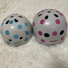 ブリヂストン 子ども用 ヘルメット 2個セットの画像