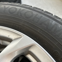 Yokohama 16インチ スタッドレスタイヤ ホイール付き 19年製の画像