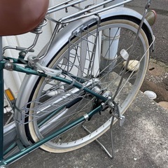 ●自転車　QUOLIS 2  中国製　ギア、鍵付き　タイヤサイズ約62cmの画像