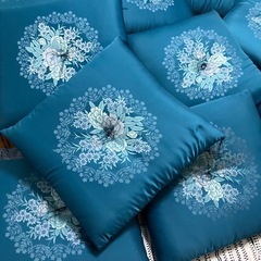 座布団18枚　値下げ可の画像