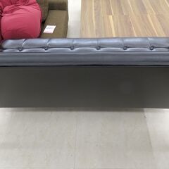 北海道 千歳市/恵庭市 近郊配送 カリモク家具 2人掛けソファ カリモク60 Kチェア2シーター 2Pソファ レザー 店頭でのお受渡し大歓迎の画像