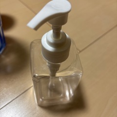 DAISO ポンプボトルの画像