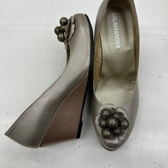 ウェッジソールパンプスの画像