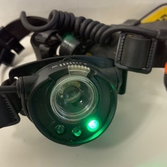 【動作確認済】GENTOS ジェントス ヘッドライト／ヘッドランプ HW-777H 本体のみ｜LED 照明 作業灯 ハンズフリー ライト 仕事 現場 DIY 整備 点検 夜間 ウォーキング ジョギング サイクリング 釣り 夜釣り 登山 トレッキング キャンプ アウトドア 防災 停電 非常用 予備 玄関 車内 防犯 倉庫整理 放出の画像