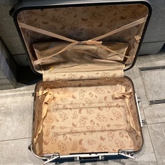 くまのプーさん🔴大型スーツケース75.50.25センチの画像