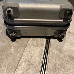 くまのプーさん🔴大型スーツケース75.50.25センチの画像