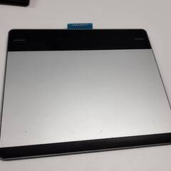 Wacom Intuos ペンタブレット CTH-480/S3の画像
