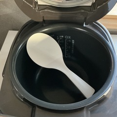 新生活始める方🌸炊飯器🍙ZOJIRUSHI象印5.5合炊き🍚2016年製NP-VP10E3ダークブラウンの画像