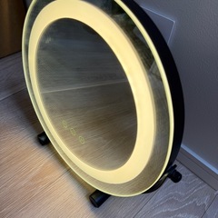 鏡　ライト付きの画像