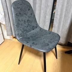 来週処分します！
ダイニングテーブル✖️椅子4脚  の画像