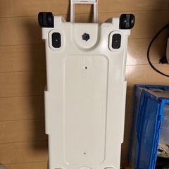 クーラーボック
ス　52Lの画像