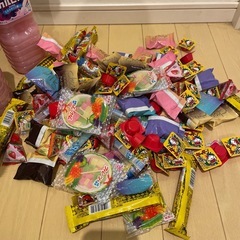 【値下げ交渉可能】お菓子のまとめ売りの画像
