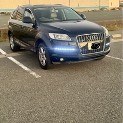 アウディQ7 綺麗　車検長い