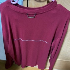長袖Tシャツ エンジの画像