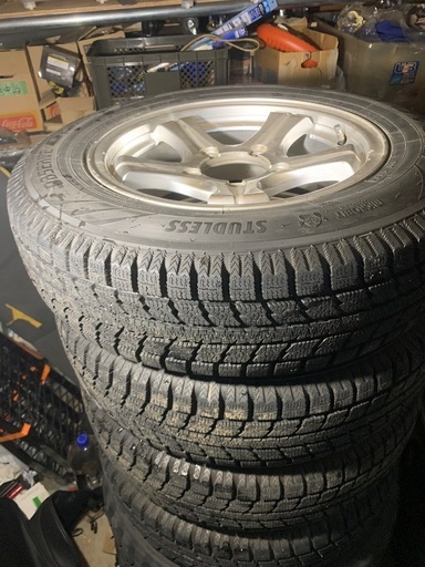 ジムニー　スタッドレス4本　アルミ付き