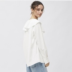 gu  フリルカラーブラウス S 白　長そでの画像