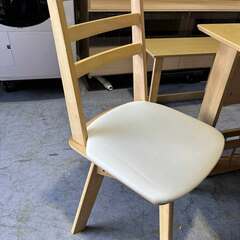 NITORI ニトリ 伸長式ダイニングテーブル3点セット 回転式椅子Used/美品の画像