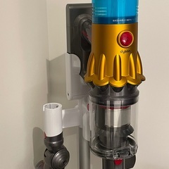 [美品]掃除機ダイソンV12 detect slim absoluteの画像