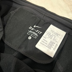 NIKE・ヨガスポーツウェア　Mの画像