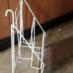 A4判２段卓上 フックラック フリーペーパーラック 什器 数十台あり　※引き取りまたは指定駅渡しの画像