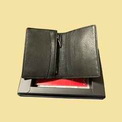 ハローキティ スワロフスキーカードケースの画像