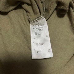 earth music&ecology カーキ　無地　Tシャツ　フリーサイズの画像