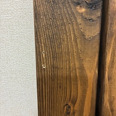 2×4 木材　２本　塗装済みの画像