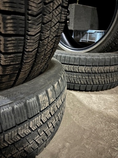 スタッドレスタイヤ 225/45R18 ブリジストン VRX2