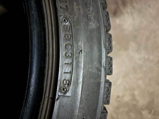 スタッドレスタイヤ 225/45R18 ブリジストン VRX2