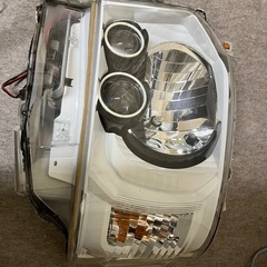 ハイエース5型ヘッドライト
の画像