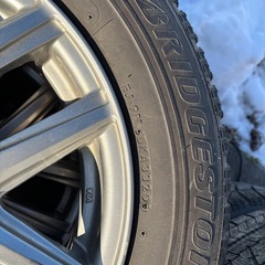 スタッドレスタイヤ15インチ5穴PCD,114の画像