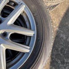 スタッドレスタイヤ15インチ5穴PCD,114の画像
