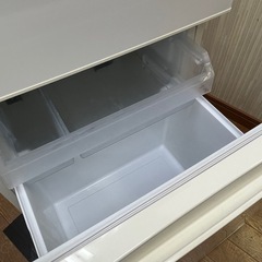 #34 色褪せあり激安!! AQUA 2019年 157L AQR-16H(W) 右開き 冷凍冷蔵庫の画像