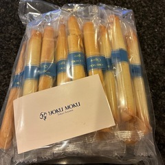 サブレ、ジュース、お茶、ヨックモックシガールの画像