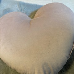 ハート型クッション２個の画像