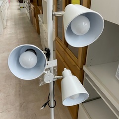 ◇ドリーム尼崎1号館◇【ジモティー割引対象商品】ニトリ フロアランプ 3灯の画像