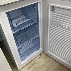 🧊売れてます🧊IRISOHYAMA/アイリスオーヤマ🧊60L冷凍庫🧊2020年製🧊IUSD-6B-W🧊7216の画像