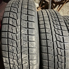 １７５／７０Ｒ１４　スタッドレスの画像