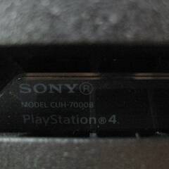 SONY　プレステ4　CUH-7000B　動作良好　PS4　1TB　PlayStation4　ソフト　4つ付き　コントローラー　ゲーム機　ソニー　271ZSの画像