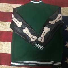 ボーンスタジャン★Mの画像