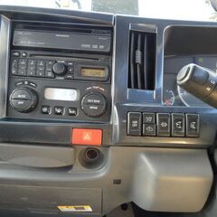 H19 アトラス オートマ　2.95トン　平ボディー　ETC  電動ミラー　の画像