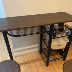 カウンターテーブルの画像
