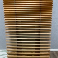 木製CDラック スリットデザインの画像