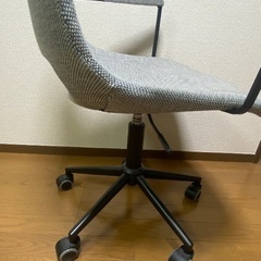 回転椅子の画像