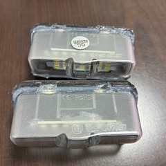 ジャンク品　ナンバーランプ　ナンバー灯　ライセンスランプ　50プリウス　アルファード　
ヴェルファイアなどの画像