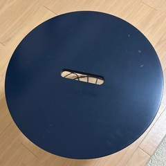 【引き取りの場合値引】収納付きテーブルの画像