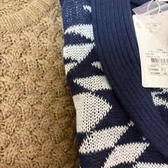 タグ付きカーデと2点セットの画像